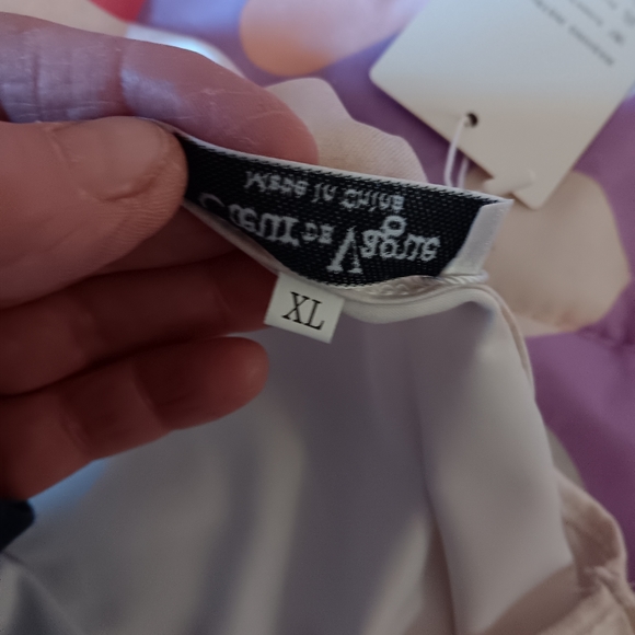 Ladies BNWT Short sleeve shirt - Picture 3 of 3